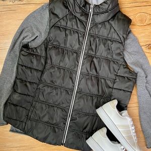 SO size XL black puffer vest